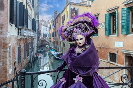 Purple lady on the bridge